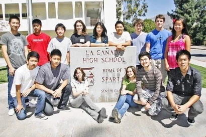 Nhiều phụ huynh muốn con trở về nước để tiếp tục học phổ thông. Ảnh:SSDH