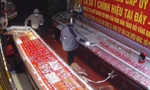 Truy tìm đối tượng cầm dao bầu cướp tiệm vàng ở Ninh Bình