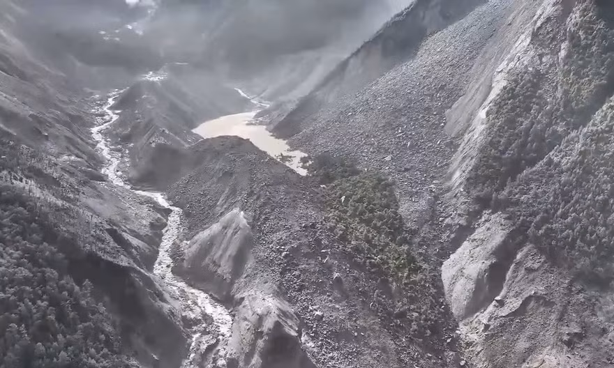 Cảnh báo về hồ nước mới hình thành ở biên giới Nepal - Trung Quốc