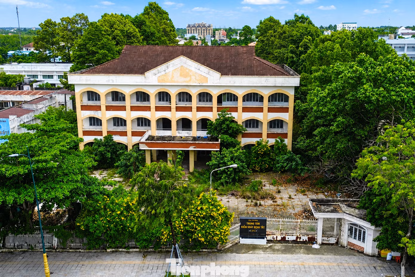tp-c_chatgpt-image-13-59-38-14-thg-8-2026.png