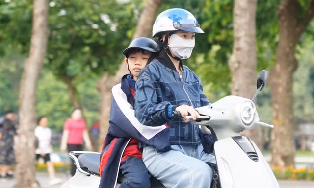 Hà Nội có thể còn oi nóng nhiều ngày, bao giờ không khí lạnh mới trở lại?