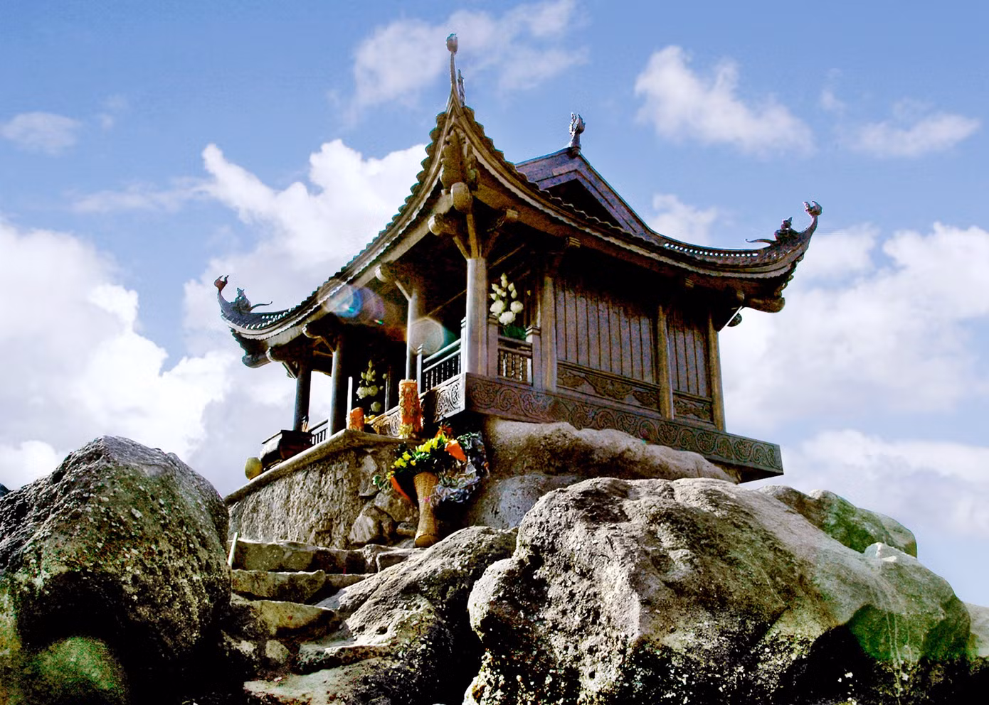 quan-the-yen-tu-vinh-nghiem-con-son-kiep-bac-2.jpg