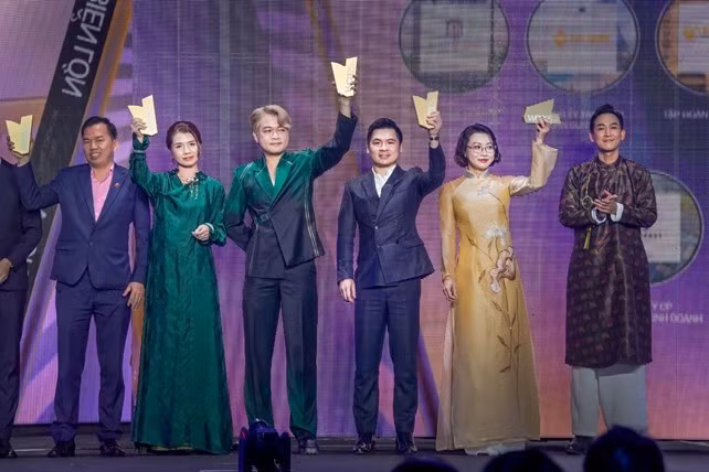 Tập đoàn T&T Group được vinh danh doanh nghiệp “Vươn mình ra biển lớn” tại WeChoice Awards 2025