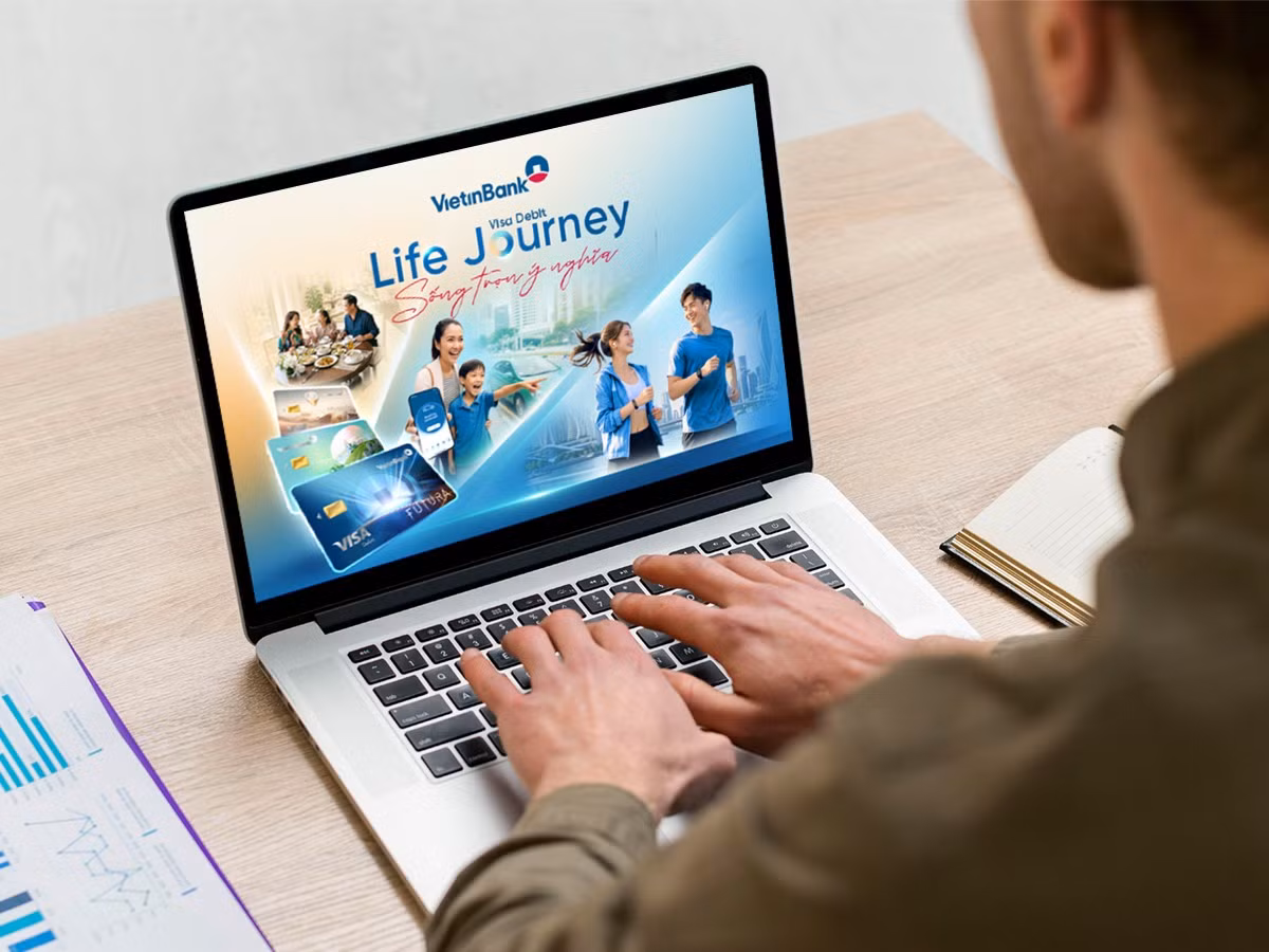 mockup-debit-life-copy.jpg