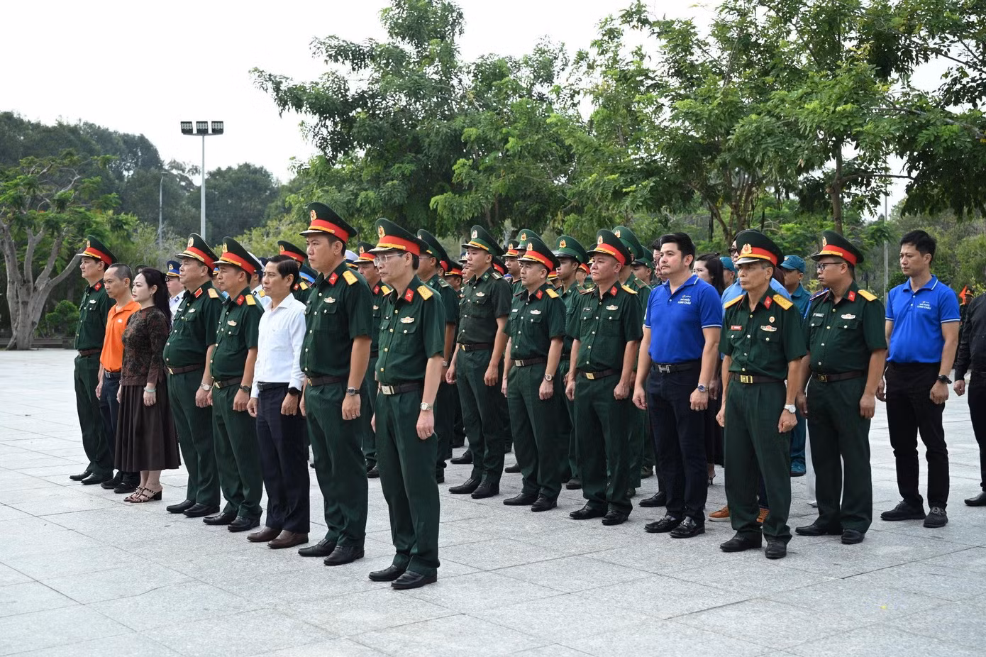 Long Châu đến Côn Đảo: Nối mạch tri ân, chăm sóc sức khỏe nơi đảo xa ảnh 1 Long Châu đến Côn Đảo: Nối mạch tri ân, chăm sóc sức khỏe nơi đảo xa ảnh 1