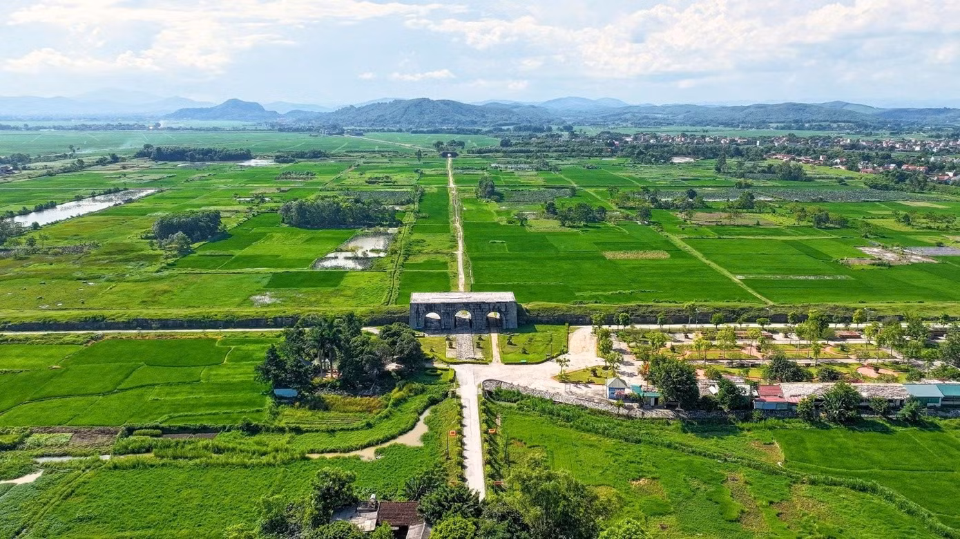 Thành Nhà Hồ – điểm đến di sản trong hành trình kết nối từ phố biển Sầm Sơn. Ảnh: Vũ Trọng Khôi