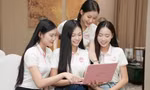 53 thí sinh Hoa hậu Việt Nam thức đến 1h sáng chuẩn bị dự án nhân ái