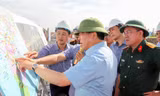 Bộ trưởng Xây dựng 'thúc' hai cao tốc qua Cần Thơ về đích đúng hạn