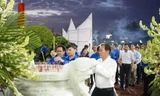 Bí thư Trung ương Đoàn dự lễ tri ân anh hùng liệt sĩ tại Vĩnh Long