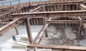 Bể ngầm chống ngập khu vực chợ Hàng Da được đổ bê tông đáy
