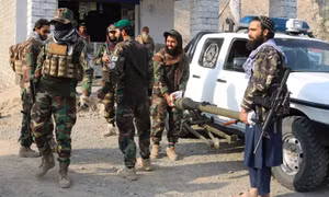 Chứng khoán Pakistan sụp đổ