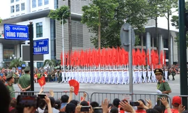 Mãn nhãn buổi tổng duyệt Lễ diễu binh, diễu hành tại ngã tư 'kim cương' Hùng Vương – Trần Phú