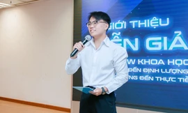 Quyết tâm theo đuổi 'nghề cầm mic' từ con số 0 của nam sinh viên Kinh tế 