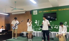 "I'm Still Standing": Thông điệp kiên cường từ đội thi THPT Mỹ Đình tại Unlock The IELTS 2025