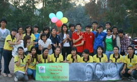 Một ngày làm việc của nhóm thiện nguyện