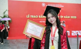 Bí quyết 'chăm chỉ đánh bại tài năng' của Thủ khoa FTU