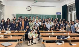 Hy vọng nảy nở từ Hoa Đá