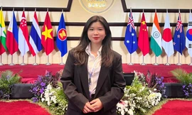 Nữ Đảng viên học song bằng tại DAV vinh dự đặt chân đến trụ sở ASEAN