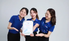 Minh Hằng vinh dự đạt được học bổng doanh nghiệp MB Chasing 2025 ở mức cao nhất và trở thành Đại sứ Thương hiệu MB Bank.