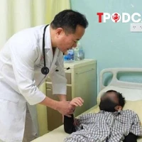 NÓNG 6/12: Bé 8 tuổi đột quỵ trên lớp, cảnh báo dấu hiệu nhiều cha mẹ bỏ lỡ