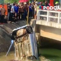 Nóng 24/2: Vụ phát hiện xe ô tô và 2 thi thể dưới kênh: Gia đình từng lên mạng cầu cứu