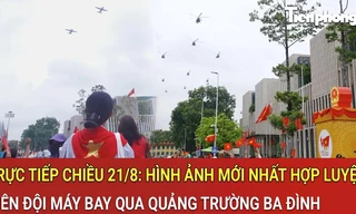 VIDEO: Hình ảnh mới nhất về hợp luyện biên đội máy bay qua Quảng trường Ba Đình