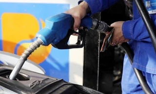 Vì sao giá xăng dầu tăng mạnh, Quỹ bình ổn vẫn 'án binh bất động'?