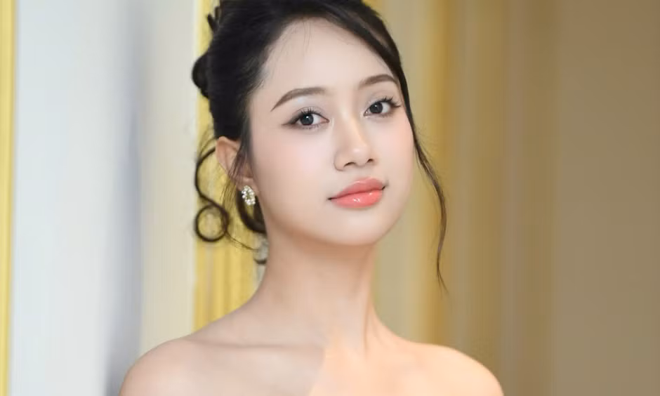 Hoa hậu, người đẹp đổ bộ họp báo concert Thanh Xuân