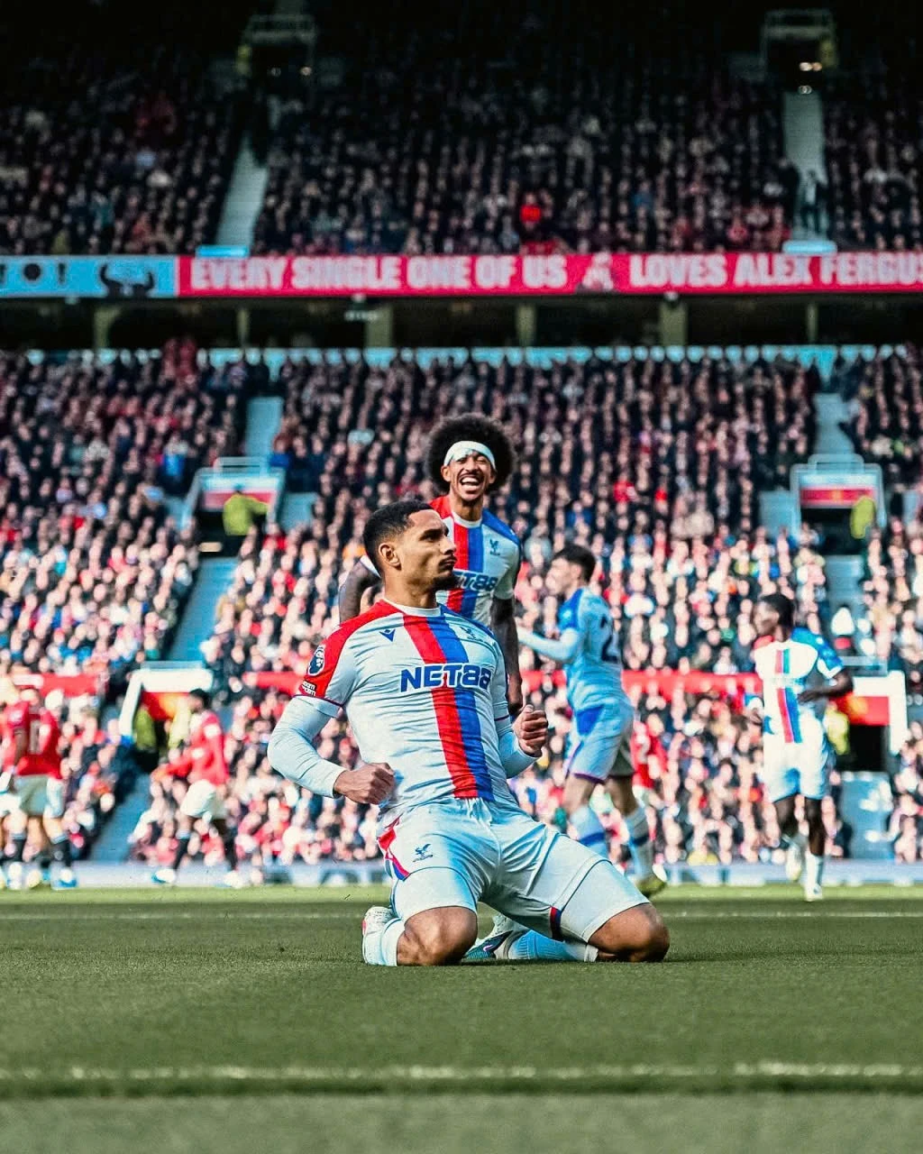 MU hụt hơi trước Crystal Palace: Lacroix lập công sớm, Shaw chấn thương