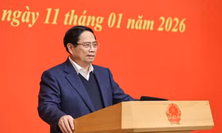 Thủ tướng: Tiếp tục sắp xếp, tinh gọn tổ chức bộ máy ở Trung ương và địa phương