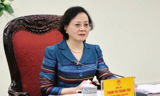 Bộ Nội vụ đang rà soát biên chế, tham mưu chính sách tiền lương, phụ cấp