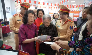 Cử tri cả nước bỏ phiếu bầu đạt tỷ lệ 99,68%, người cao tuổi nhất là cụ bà 119 tuổi