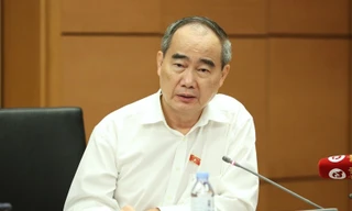 Đề xuất chuyển từ trả lương tối thiểu sang lương đủ nuôi 2 con