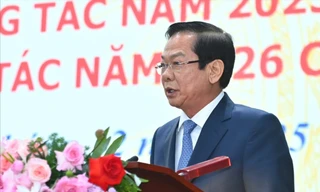 Sửa đổi chính sách tiền lương và phụ cấp, quản lý biên chế gắn với vị trí việc làm