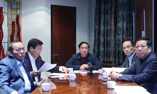 Từ Nam Phi, Thủ tướng chủ trì cuộc họp trực tuyến khắc phục hậu quả mưa lũ