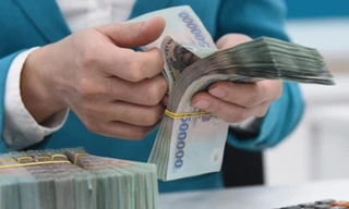 'Bộ Nội vụ hướng dẫn việc xếp lương công chức khi thay đổi vị trí việc làm'