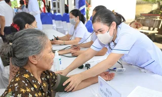 Từng bước thực hiện chính sách miễn viện phí toàn dân