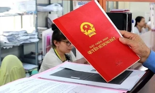 Thủ tướng: Cử cán bộ về cơ sở nắm tình hình, xử lý vướng mắc đất đai và cấp sổ đỏ