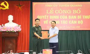 Công bố quyết định của Ban Bí thư về công tác cán bộ tại Tuyên Quang