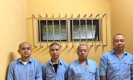 Công an Hà Nội triệt phá ổ nhóm đánh bạc trên 'bong88'
