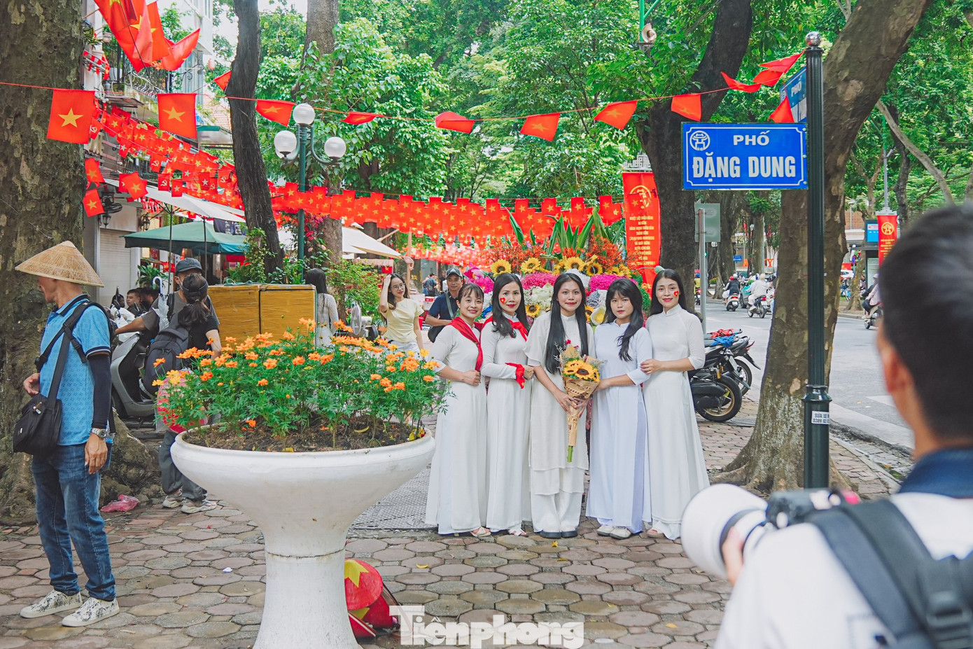 tp-phan-dinh-phung-anh-4.jpg