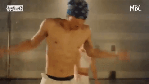 Sao châu Á 23/7: La Tấn chửi thề trước tin đồn ngoại tình, Bi Rain cởi trần nhảy dưới mưa ảnh 8