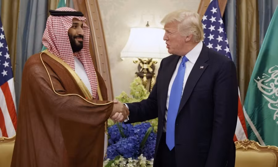 Phía sau quyết định đột ngột của Tổng thống Trump ở eo biển Hormuz