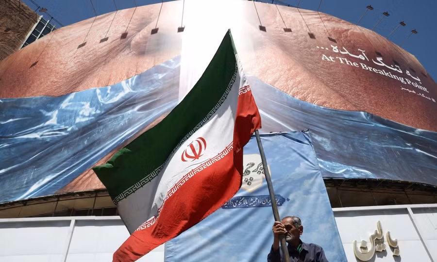 Mỹ ra đòn với sàn tiền của gia tộc quyền lực bậc nhất Iran