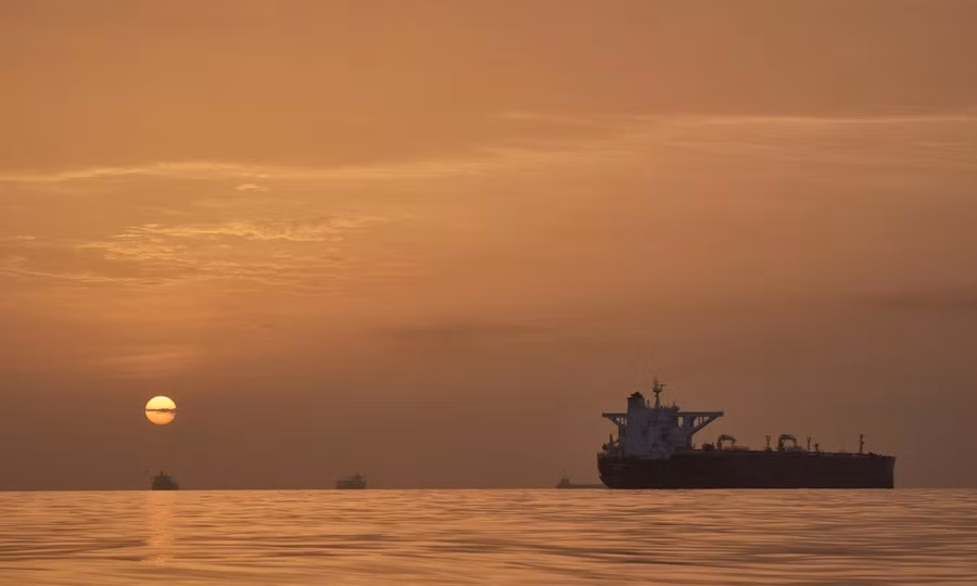 Eo biển Hormuz có thể bị đóng 6 tháng, Tổng thống Mỹ Trump không đặt thời hạn chiến tranh với Iran