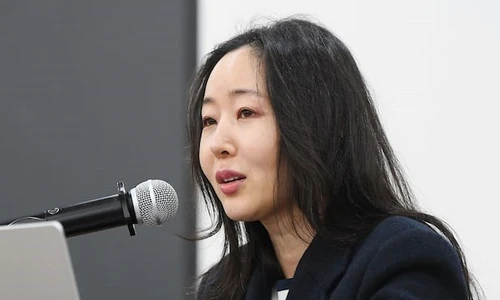 Bước đi chiến lược từ bỏ 25,6 tỷ won của Min Hee Jin