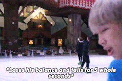 RM rõ là ở gần máy quay nhất, nhưng V mới là tâm điểm của đoạn video này.