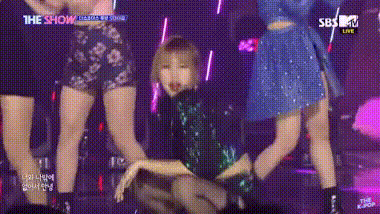 Mimi bình tĩnh như không có chuyện gì xảy ra