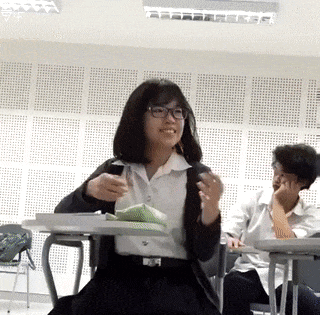 Biết an ủi cái gì đây bây giờ?