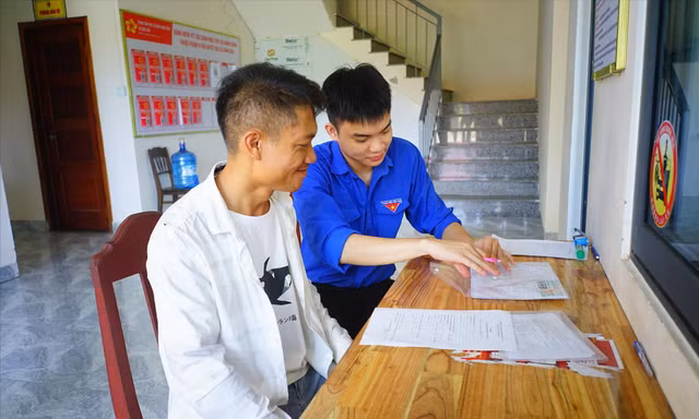 Về xã 'ứng cứu' công nghệ thông tin